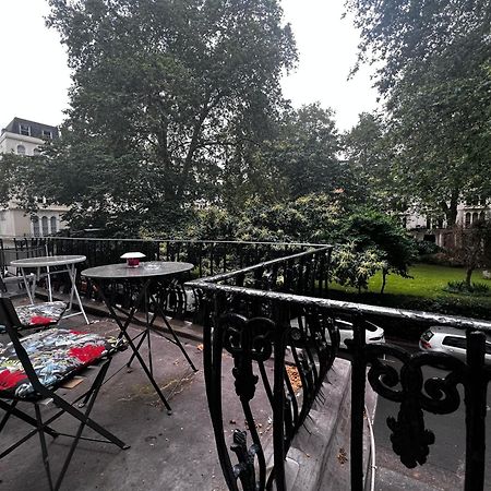 Hyde Park Studio Has Private Balcony With Tranquil Garden View ロンドン エクステリア 写真