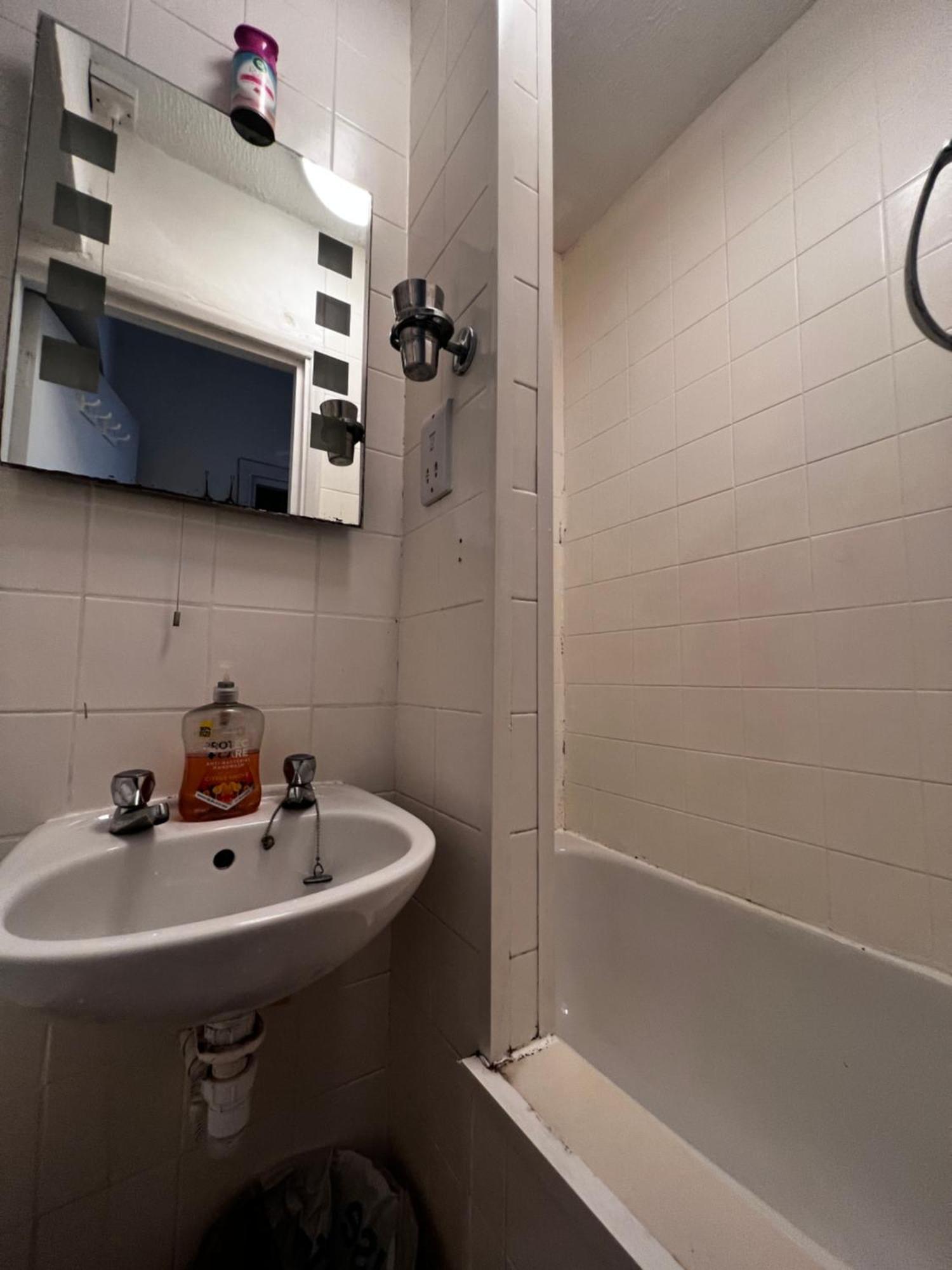 Hyde Park Studio Has Private Balcony With Tranquil Garden View ロンドン エクステリア 写真