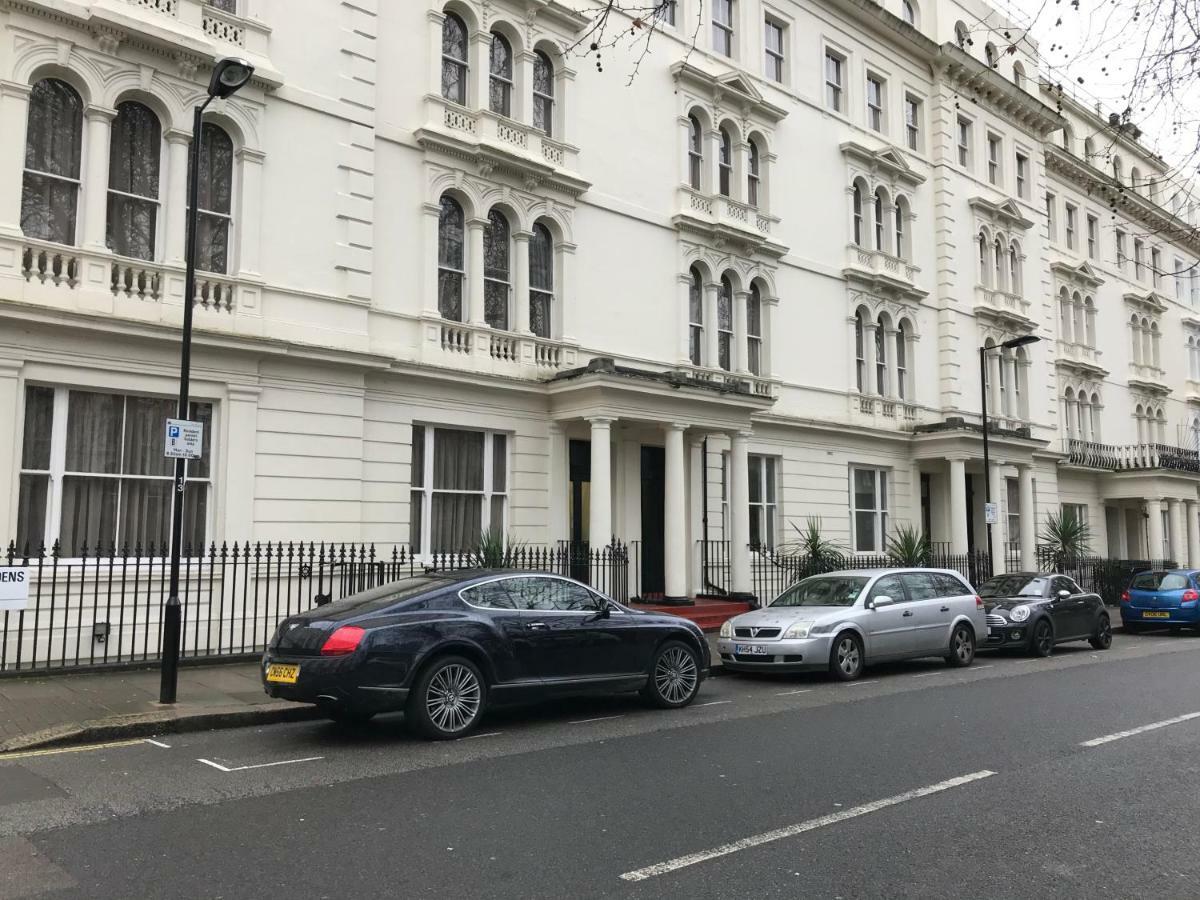 Hyde Park Studio Has Private Balcony With Tranquil Garden View ロンドン エクステリア 写真